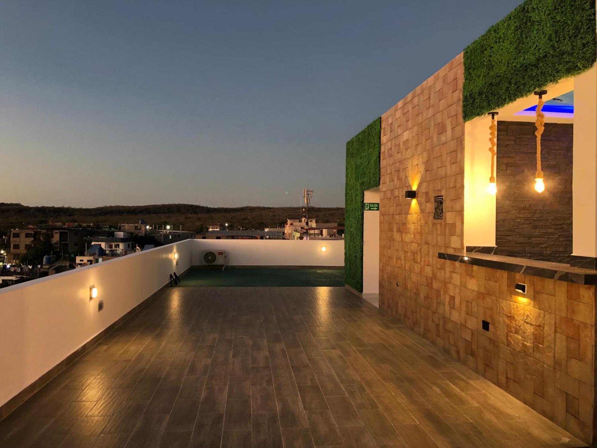Suites En El Paraiso San Cristobal Galapagos 푸에르토 바케리조 모레노 외부 사진