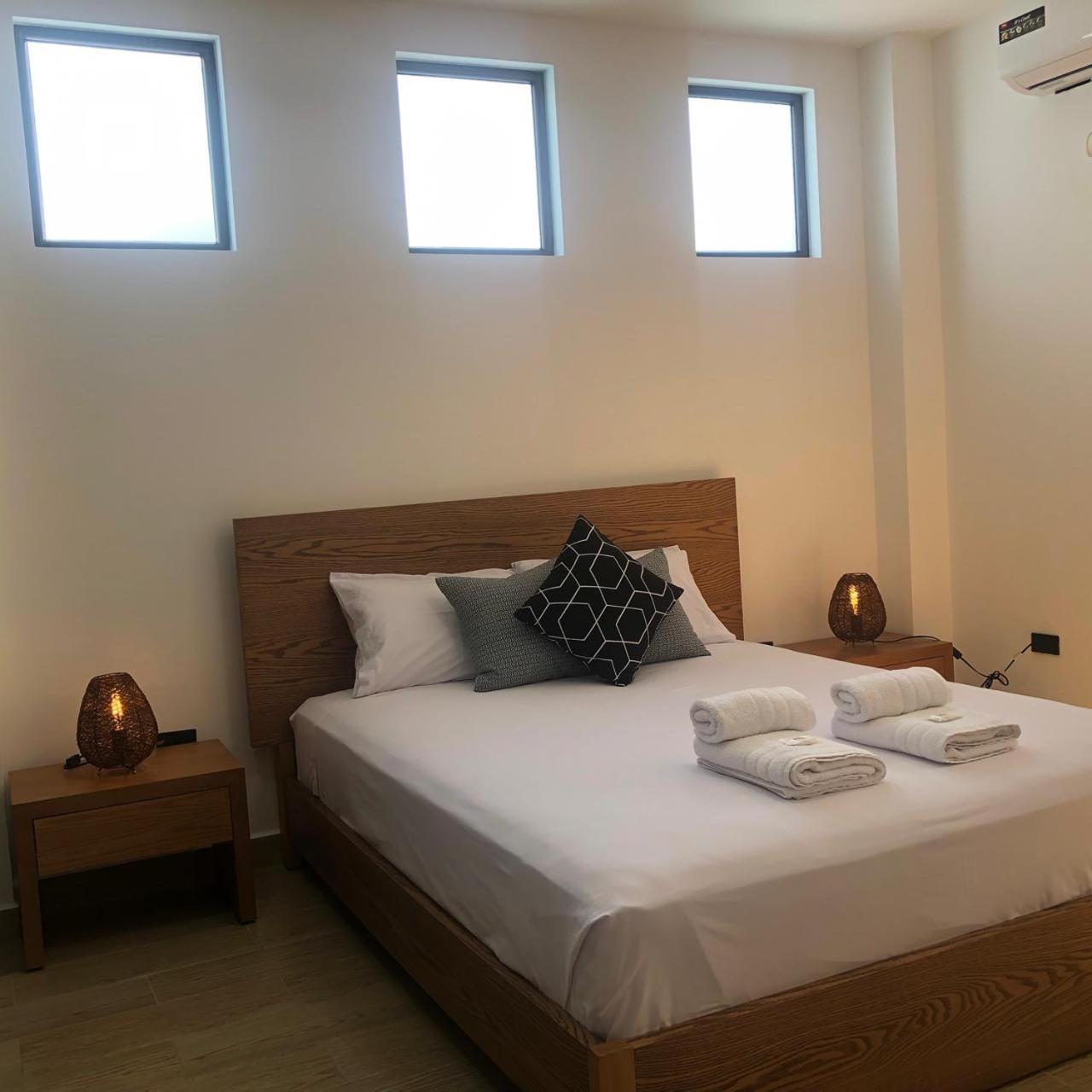Suites En El Paraiso San Cristobal Galapagos 푸에르토 바케리조 모레노 외부 사진