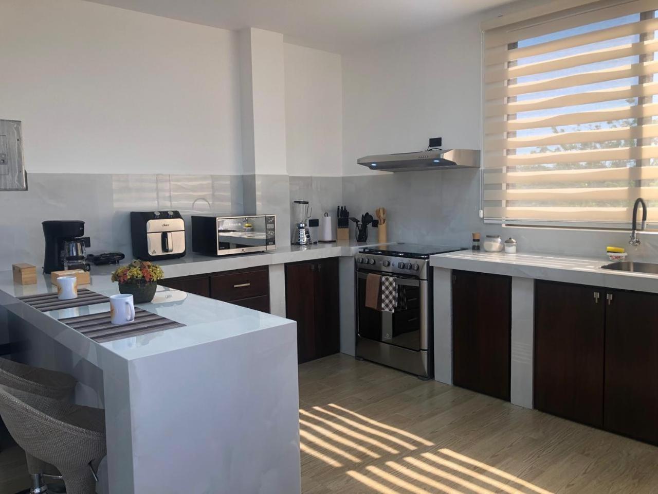 Suites En El Paraiso San Cristobal Galapagos 푸에르토 바케리조 모레노 외부 사진